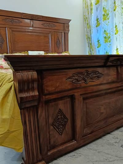 100% pure wooden bed set