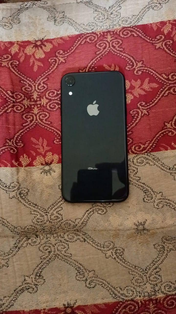 Apple iPhone XR 0