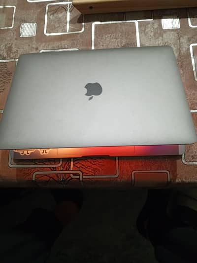 MACBOOK 2017 PRO core i5 brand new 8/256