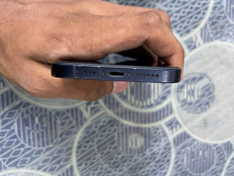 Apple iPhone 12 1