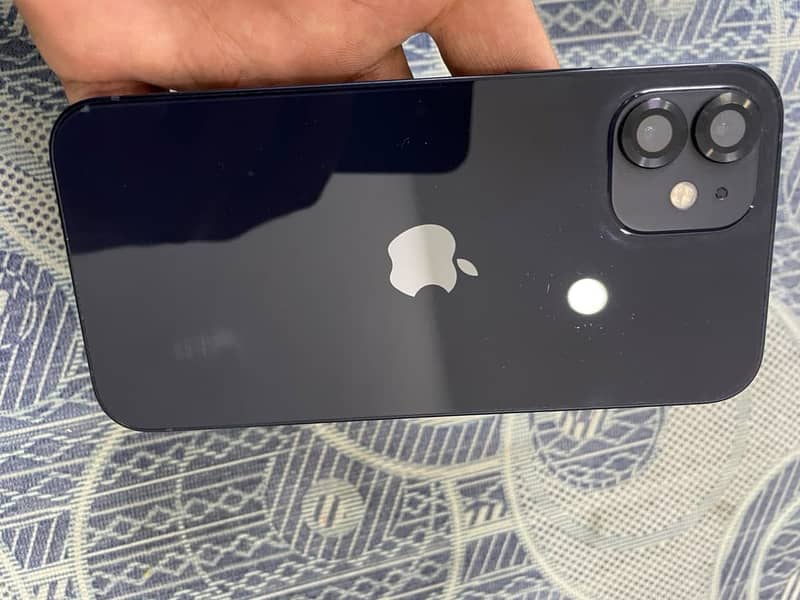 Apple iPhone 12 3