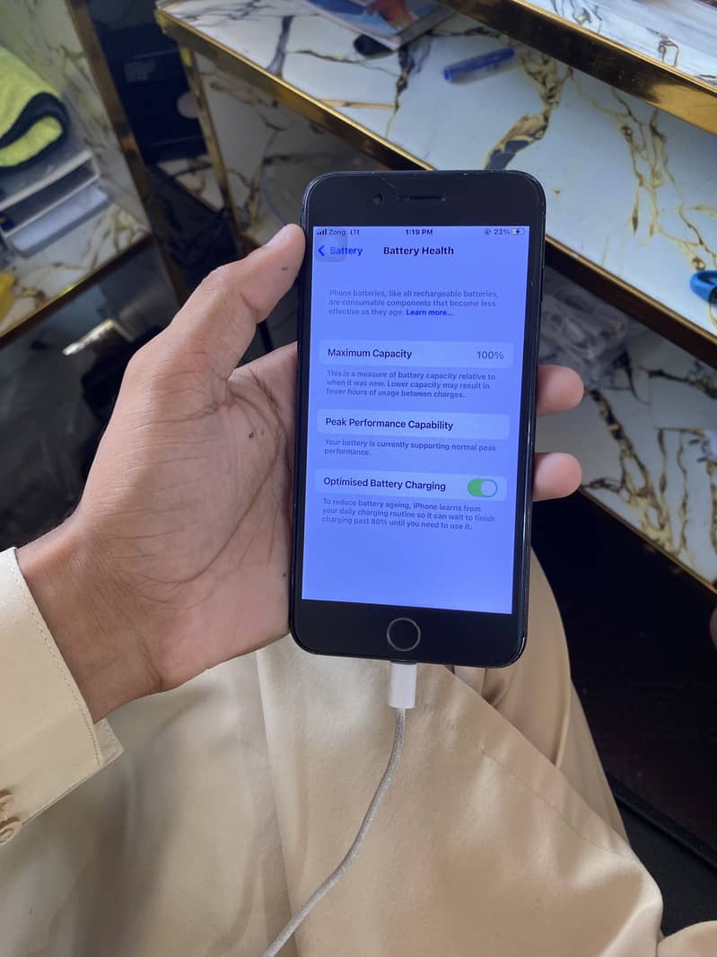 Apple iPhone 7 Plus 2