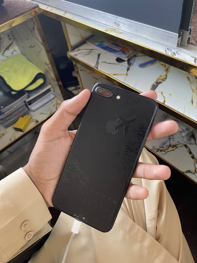 Apple iPhone 7 Plus 8