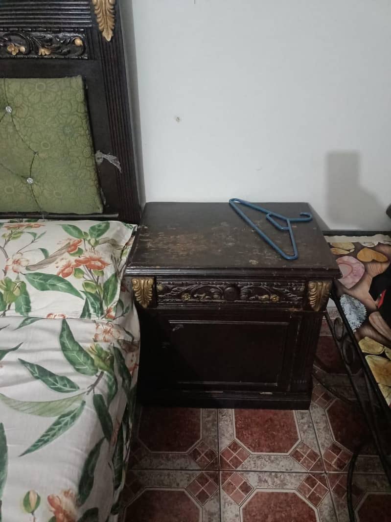 Double Bed/ King size bed Side Table 1