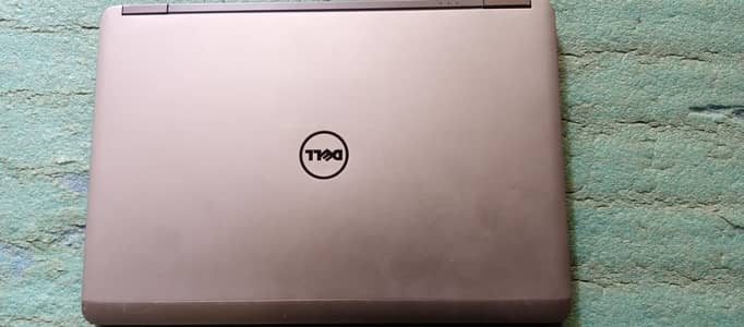 Dell E7440 i7 4th gen 8gb ram 256 gb ssd