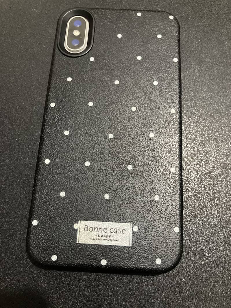 Apple iPhone X 4