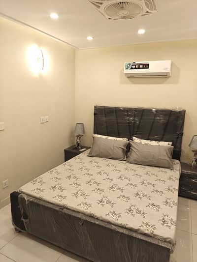 A BEAUTIFUL FURNISHED APPARTMENT FOR RENT IN IQBAL BLOCK