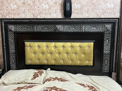 Full king size bed