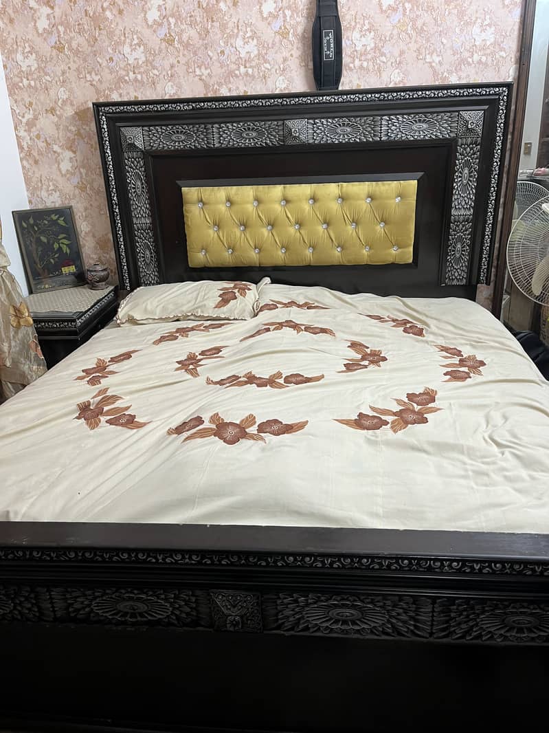 Full king size bed 1