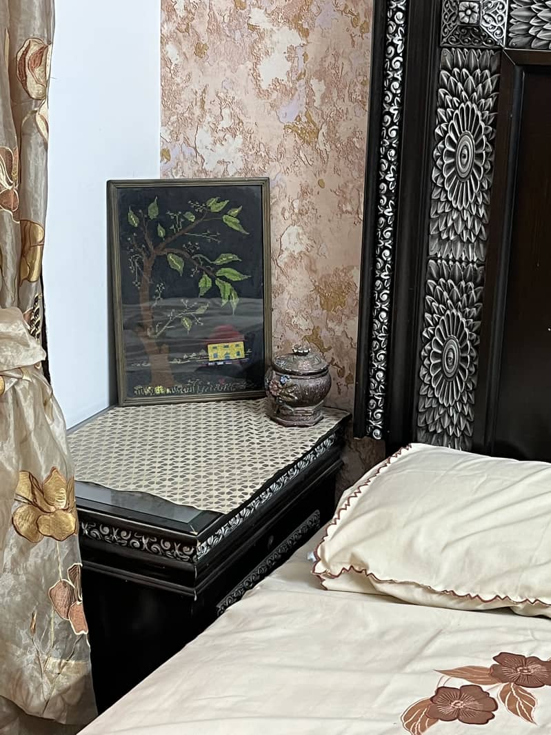 Full king size bed 2