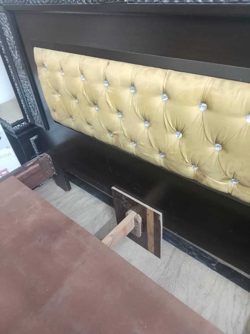 Full king size bed 4