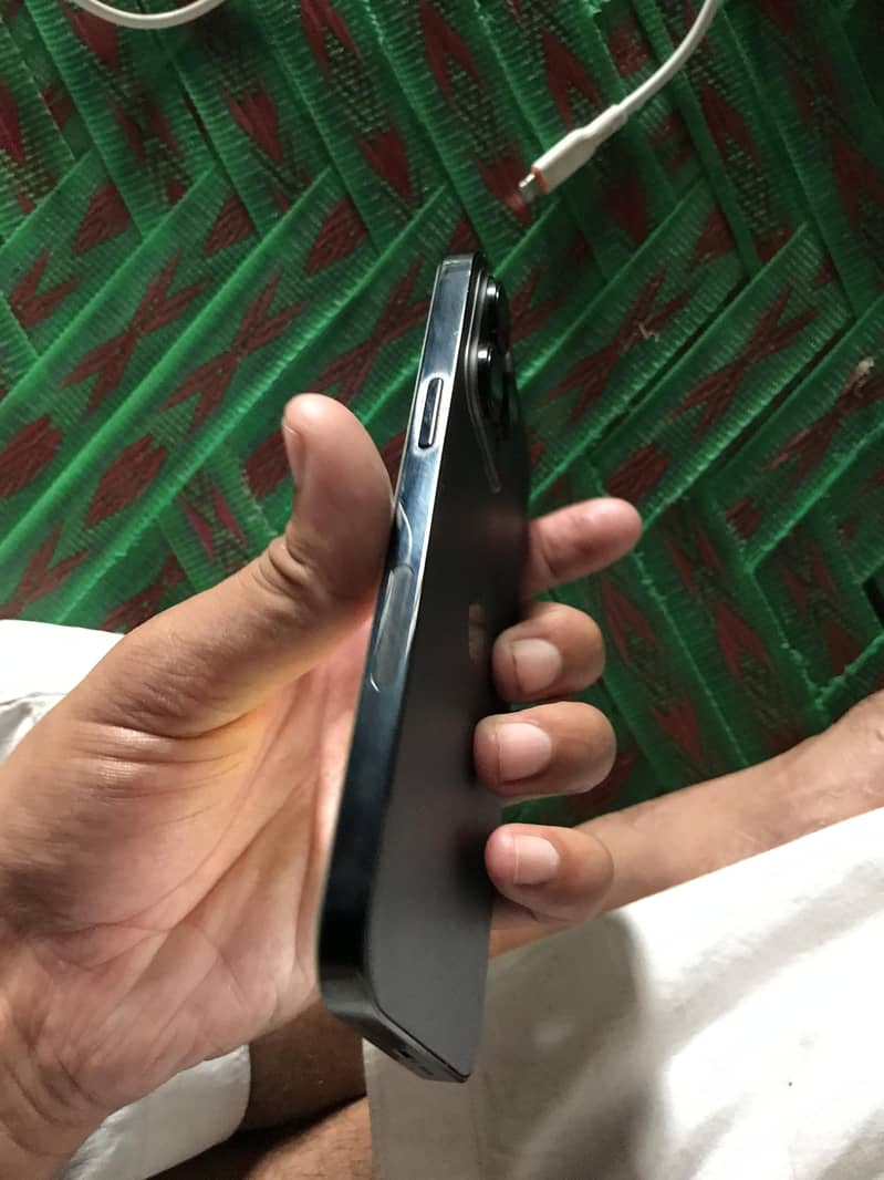 Apple iPhone 14 Pro Max 3
