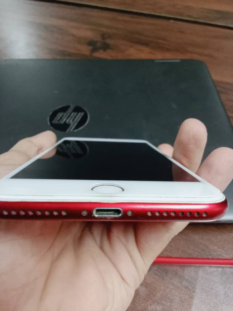 Apple iPhone 7 Plus 2