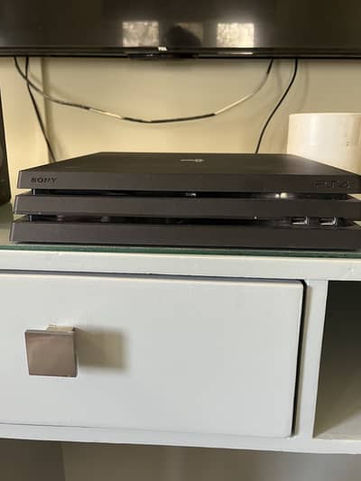 PS4 pro 1TB