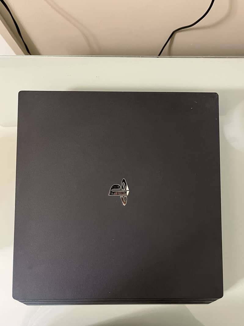 PS4 pro 1TB 1