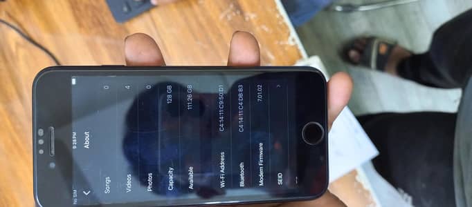Apple iPhone SE