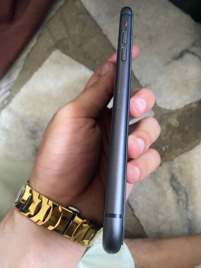 Apple iPhone 11 2
