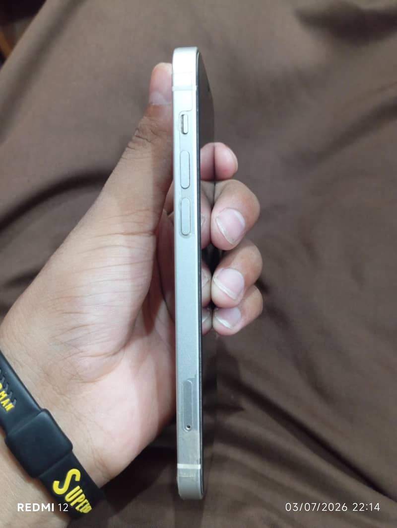 Apple iPhone 12 0