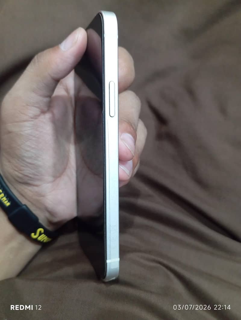 Apple iPhone 12 2