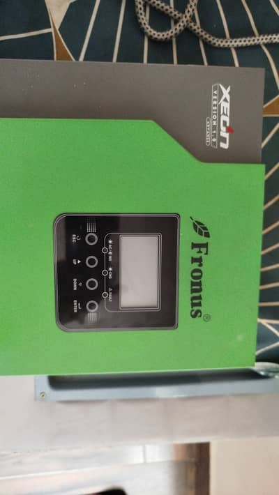 Fronus XEON 1.0 2.5KVA off-grid solar inverter MPPT based