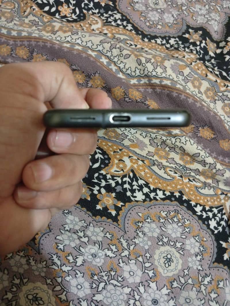 Google Pixel 8 5