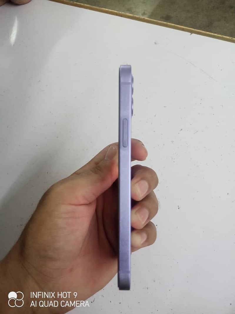 Apple iPhone 12 6