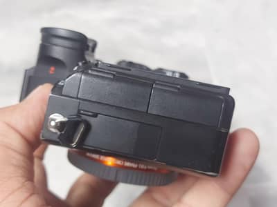 Sony A7iii  50mm f1.8  Temron 28-75 white Box