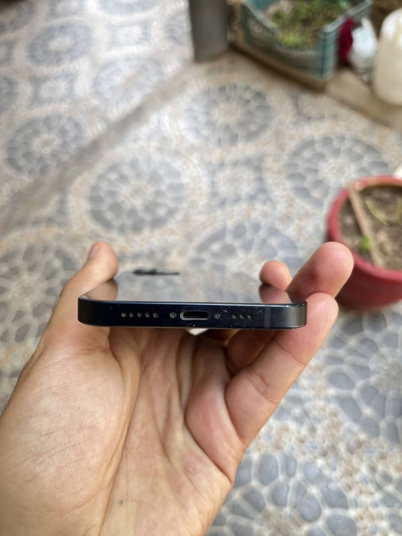 Iphone 12 3