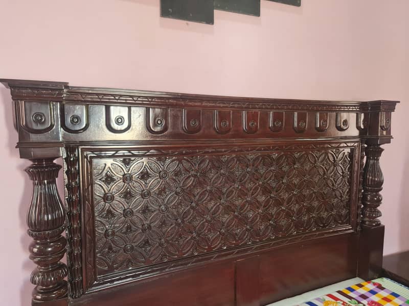 King size bed 5