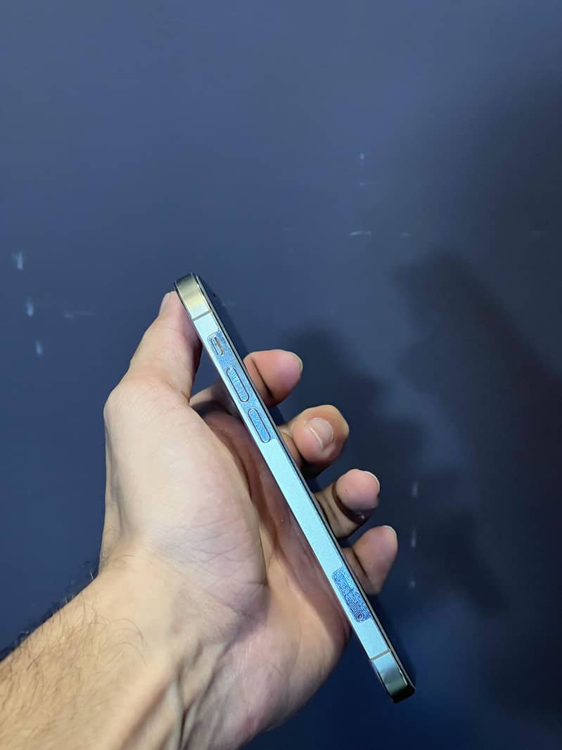 Apple iPhone 12 Pro 3