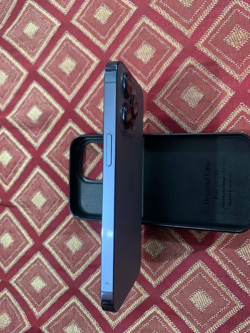 Apple iPhone 13 Pro 2
