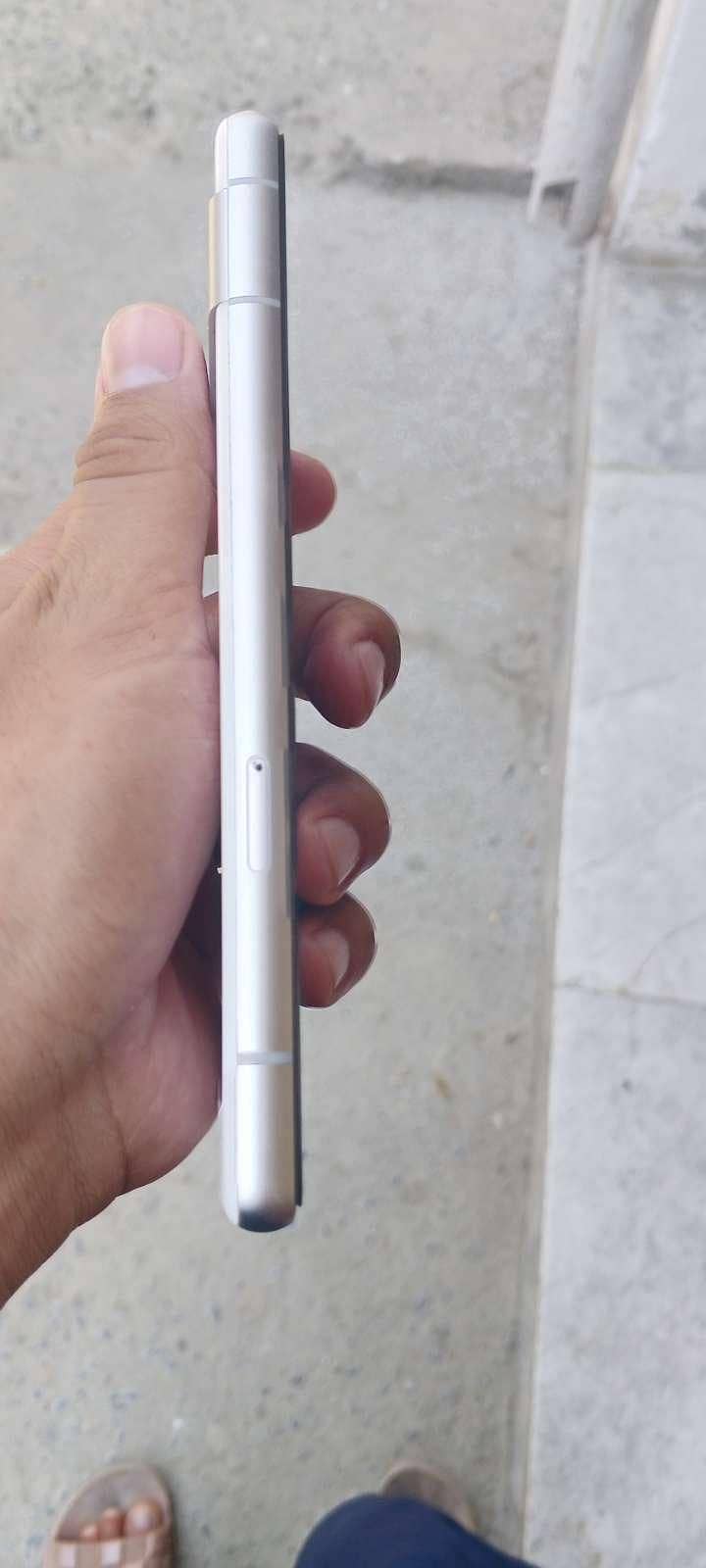 Google Pixel 7 4