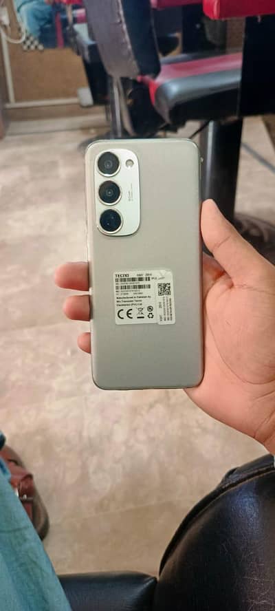 spark 40 pro plus