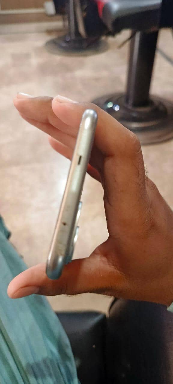spark 40 pro plus 4
