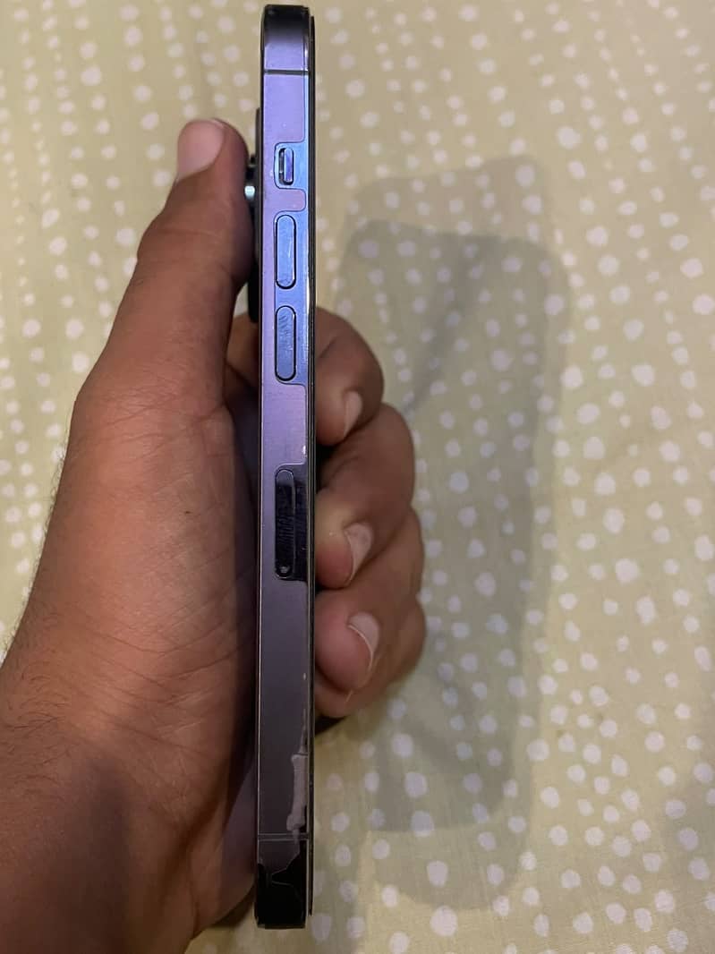 Apple iPhone 14 Pro 1