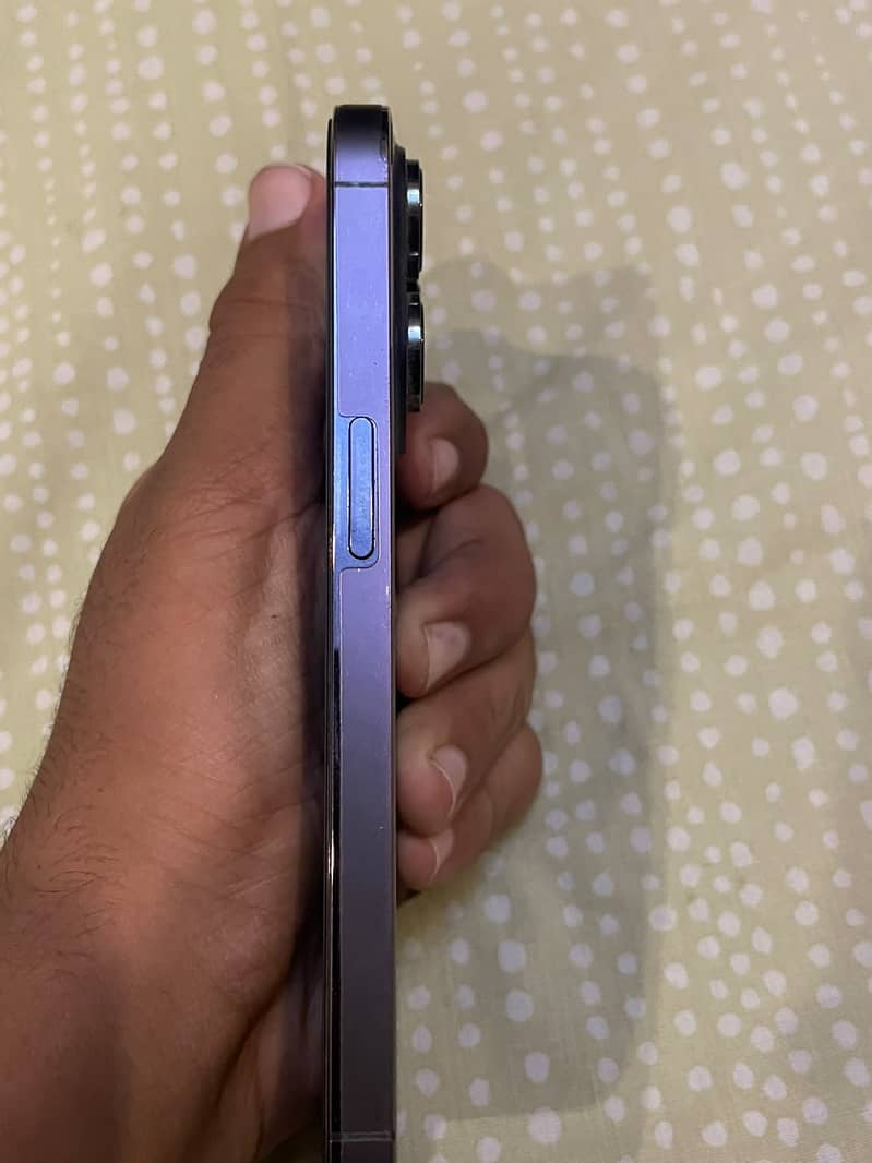 Apple iPhone 14 Pro 2