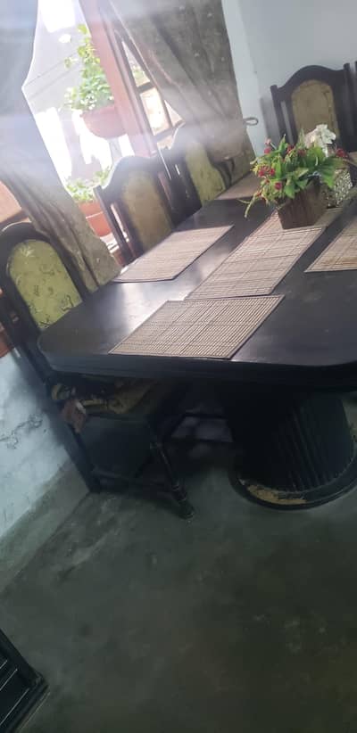 dining tale and 6 chair