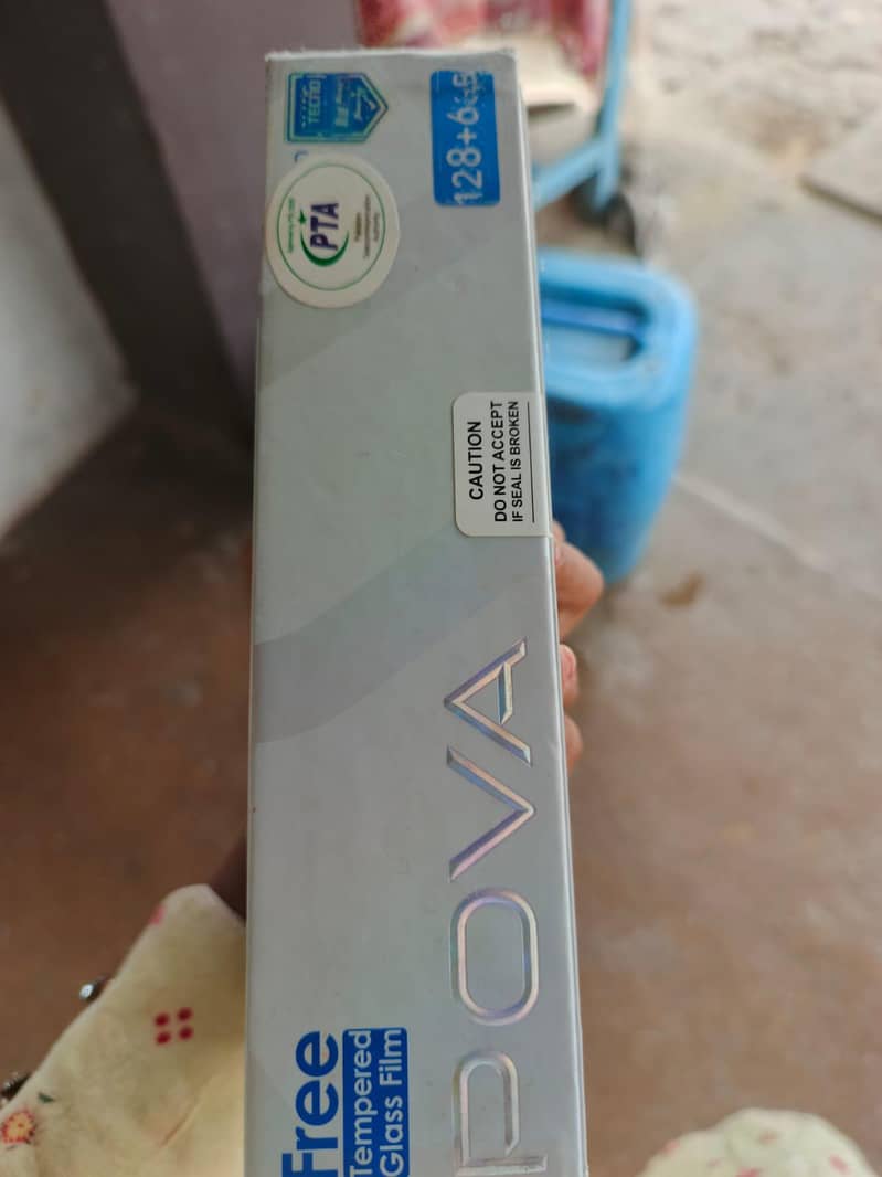 Tecno Pova 4