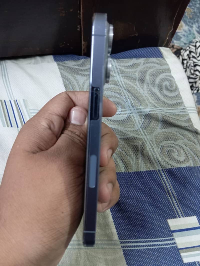 Apple iPhone 13 Pro 3