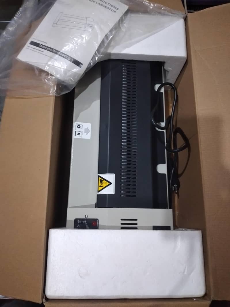 ( لیمینیشن مشین سائیز  ( اے تھری ( A3 Size ) Lamination Machine 3