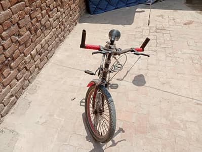 پہلے آئیں پہلے پائیں