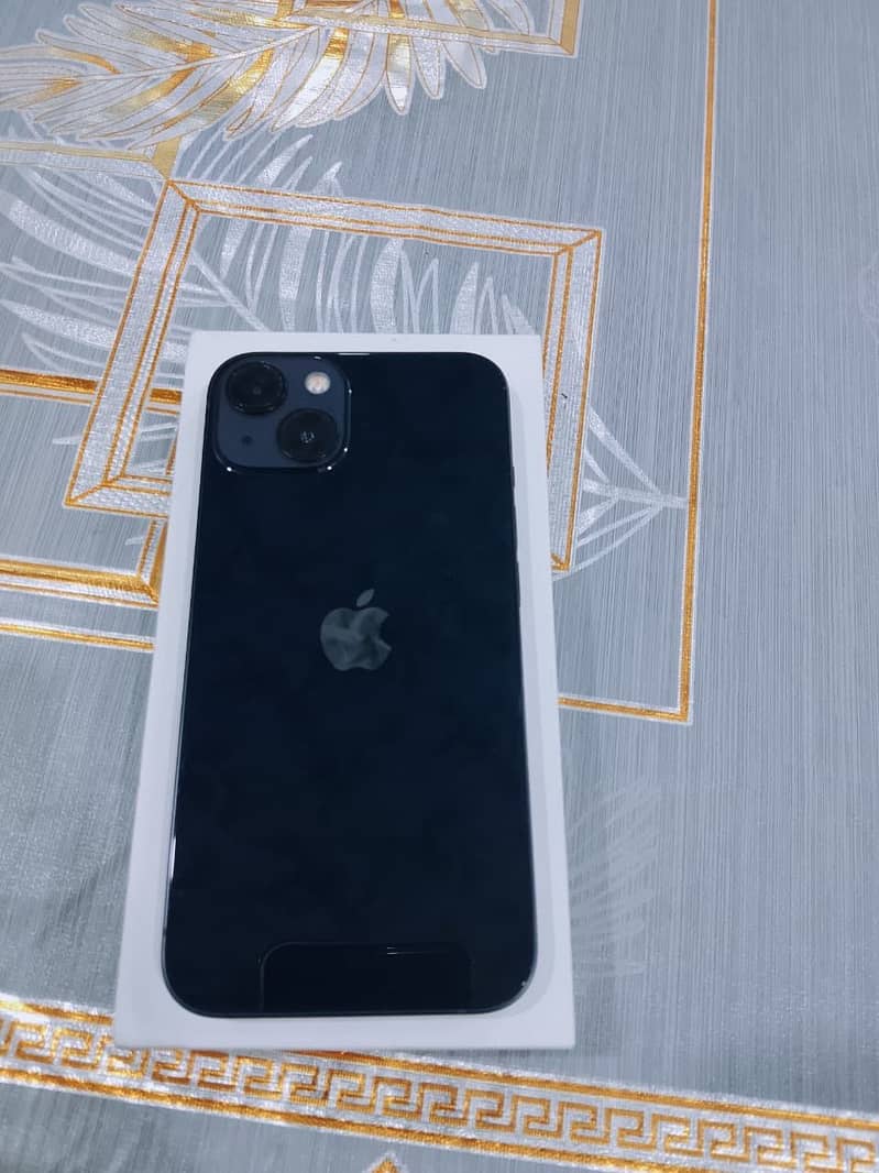 Apple iPhone 13 1