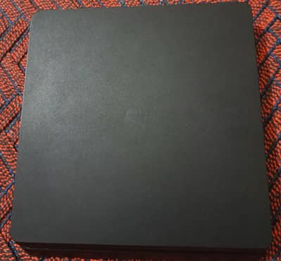 PS4 Slim 500 Gb with 2 Controllers with original box