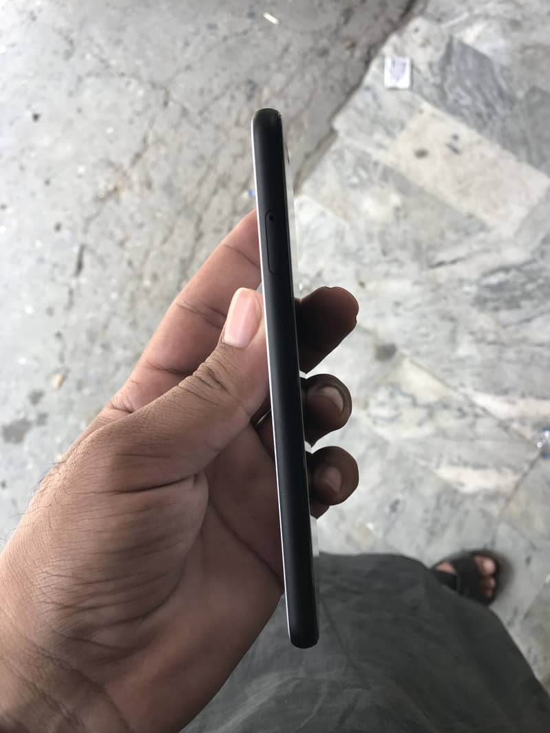 Google Pixel 4 3