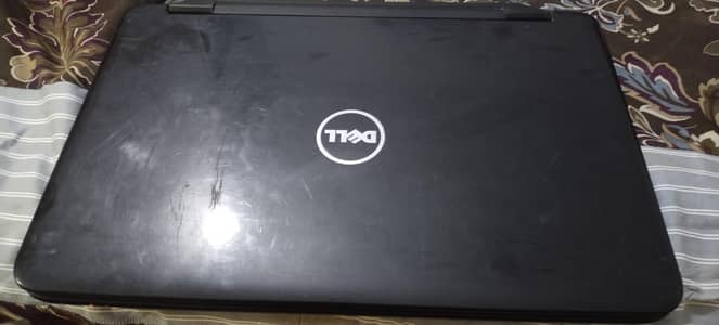 Dell Inspiron Laptop 8GB DDR 3 Ram 128 GB SSD intel graphic 3000