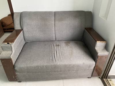 7 seater sofa Used - Rs. 15000 - Broken side boards - pickup karachi