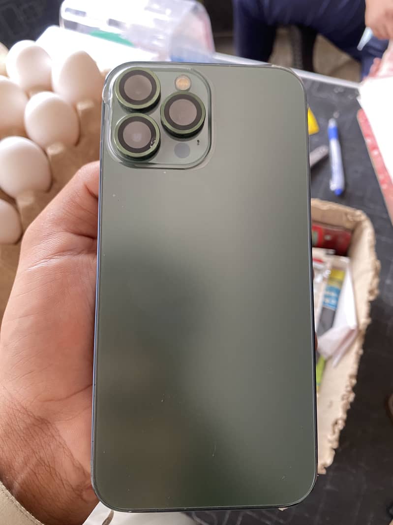 Apple iPhone 13 Pro Max 0