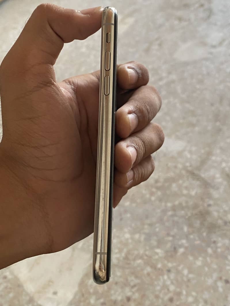 Iphone xs 3