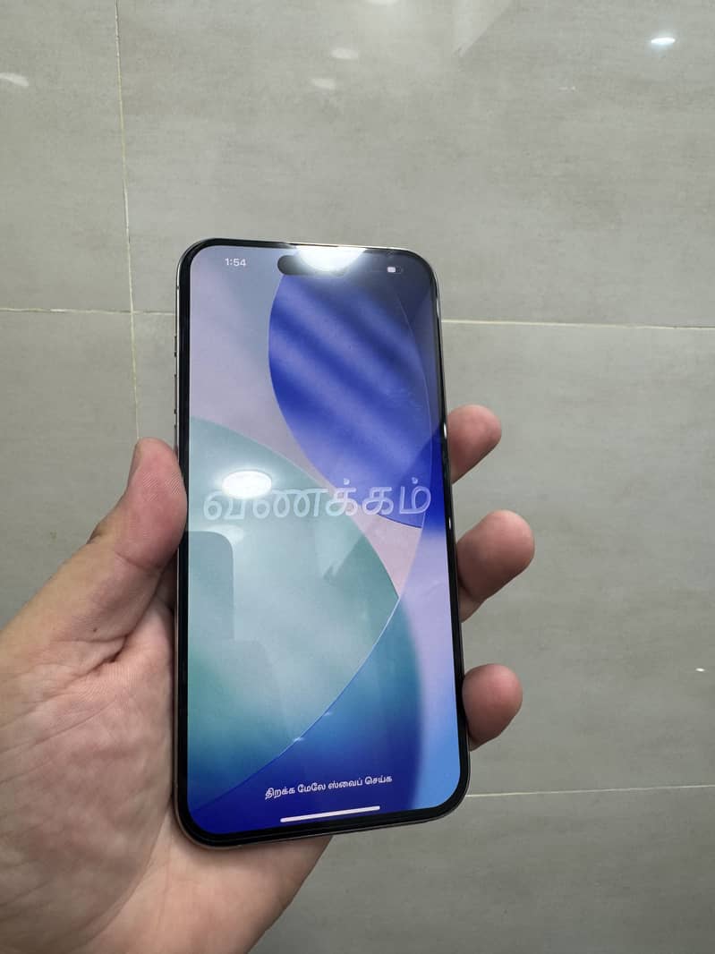 Apple iPhone 15 Pro Max 4