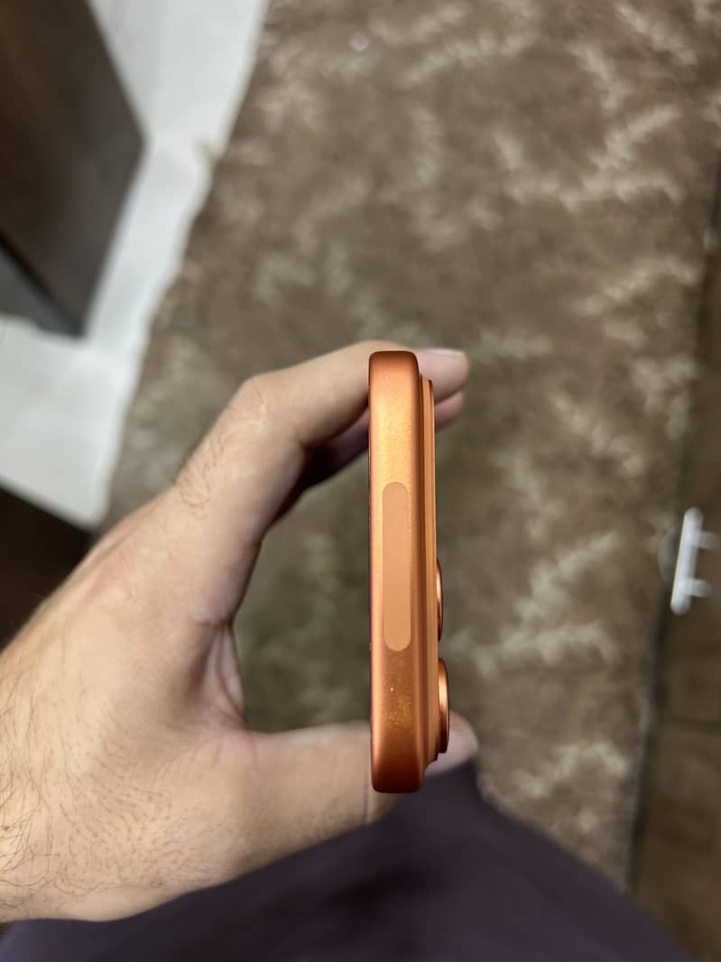 Apple iPhone 17 Pro Max 2